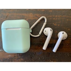 Apple AirPods with case